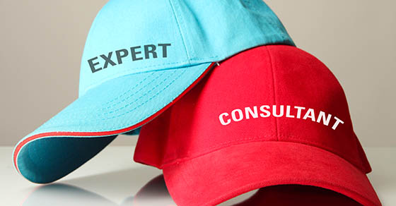 blue hat with the word expert and red hat with the word consultant